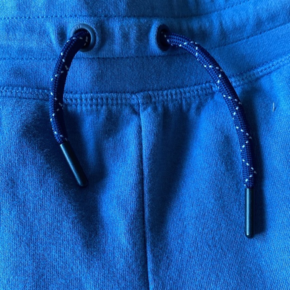 GAP 83% cotton approx 30 inches long size M 8. from a clean family home - Picture 3 of 12